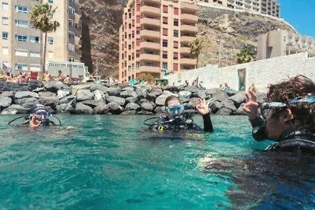 Holidays Sea View & Wiffi شقة