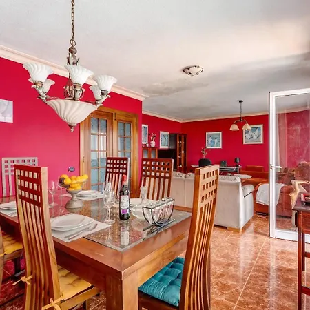 Holidays Sea View & Wiffi * Radazul