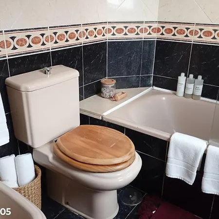 Holidays Sea View & Wiffi شقة *