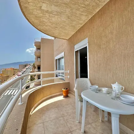 Sea View & Wiffi Free Apartment