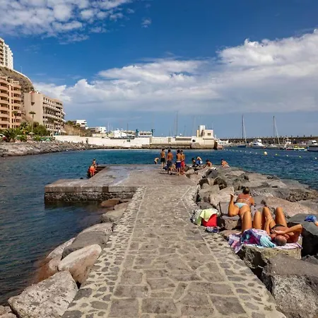 Sea View & Wiffi Free Apartment Radazul