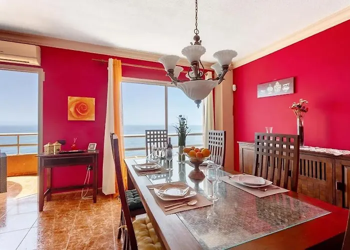 Апартаменты Holidays Sea View & Wiffi *