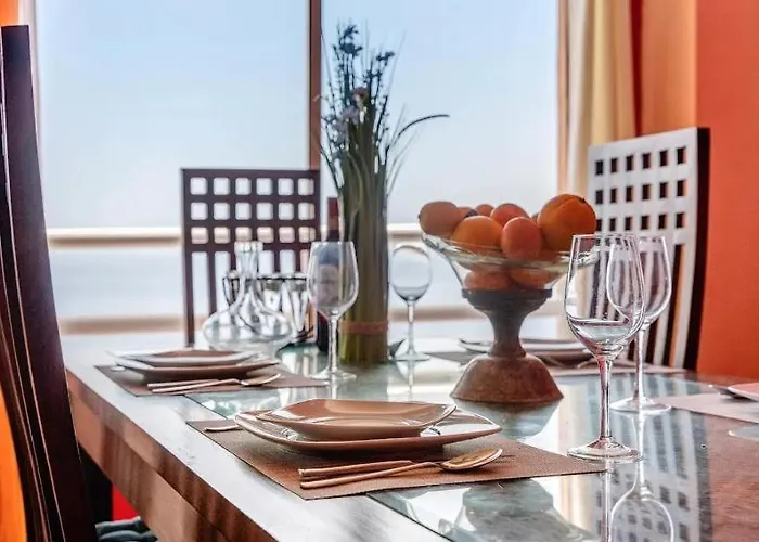 Апартаменты Holidays Sea View & Wiffi Радазул