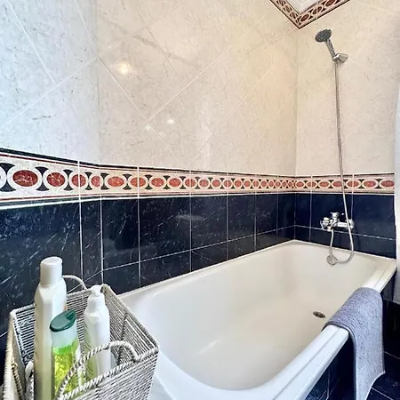 Apartament Holidays Sea View&wiffi