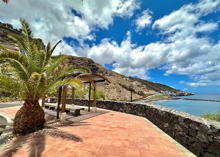 Holidays Sea View & Wiffi Radazul